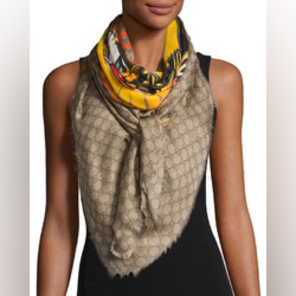 Gucci // Y2K Vintage Monogram Red Tiger shawl/ scarf - Picture 3 of 14